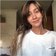 Soy Logopeda atiendo en centro y domicilio. Más de 15 años de experiencia. Autónoma